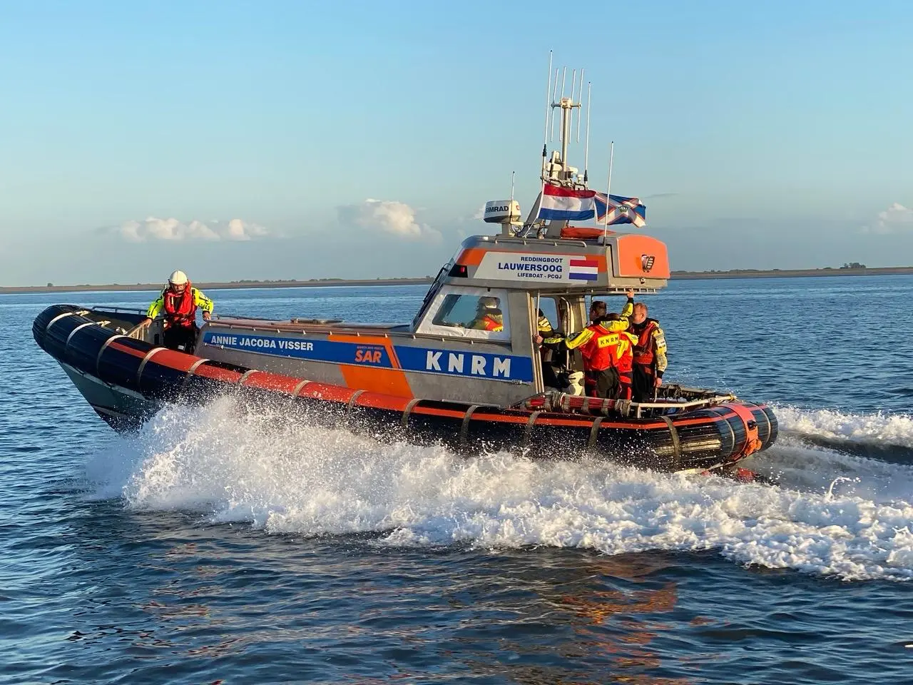 KNRM Reddingsboot in actie 2